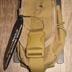 Tasmanian Tiger Smoke Pouch Coyote Brown